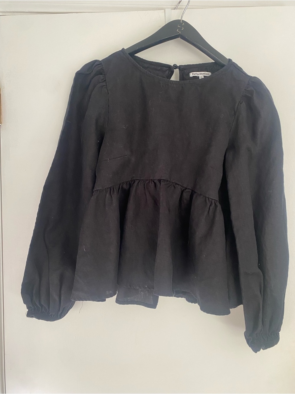 100% linen Reformation Black Puff-Sleeve Peplum Blouse